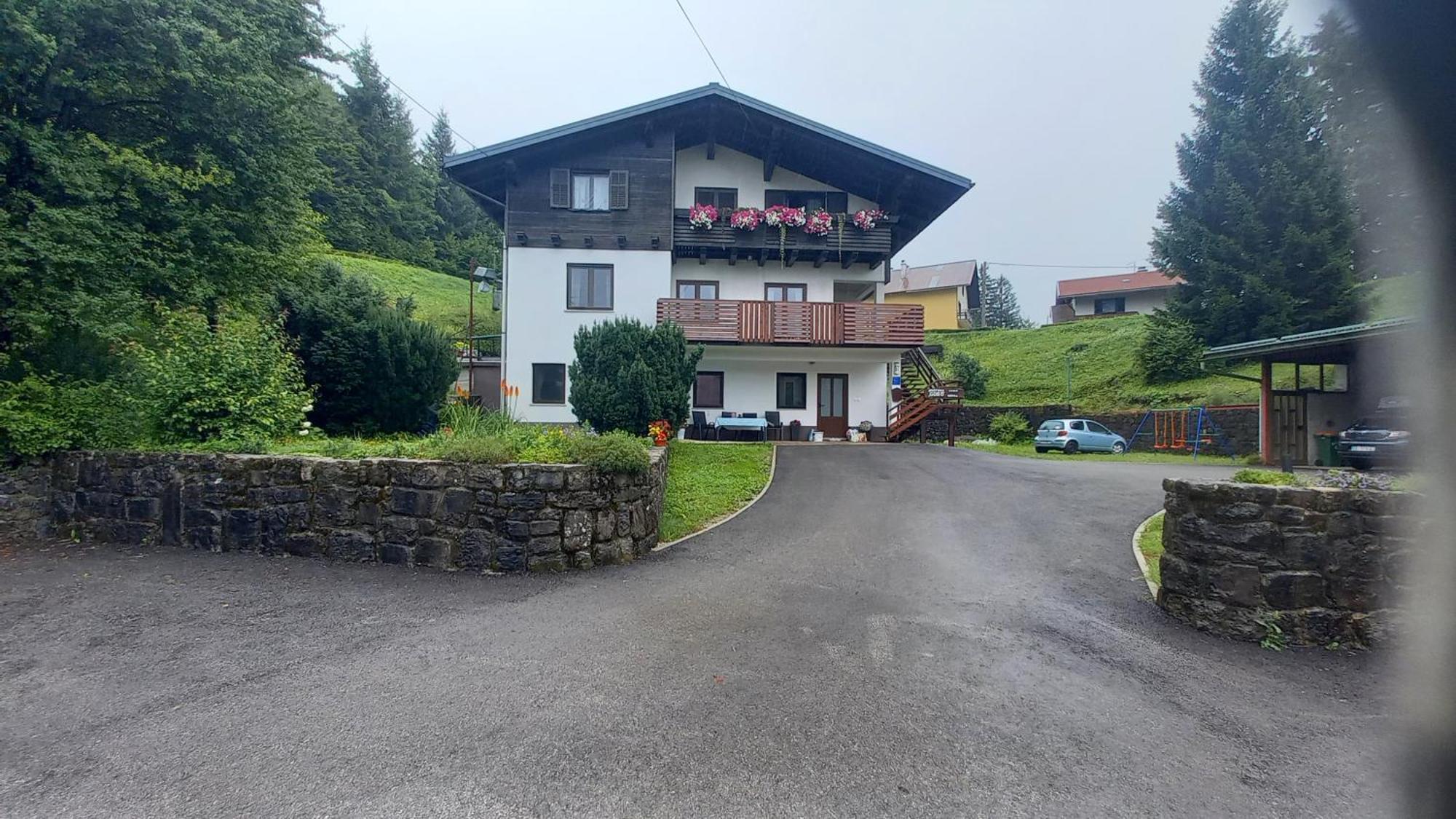 Gogo Apartment Delnice Exterior photo